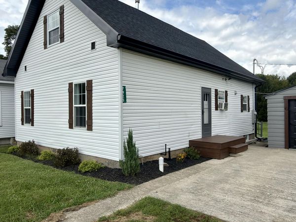 7925 South Street, Conover, OH 45317