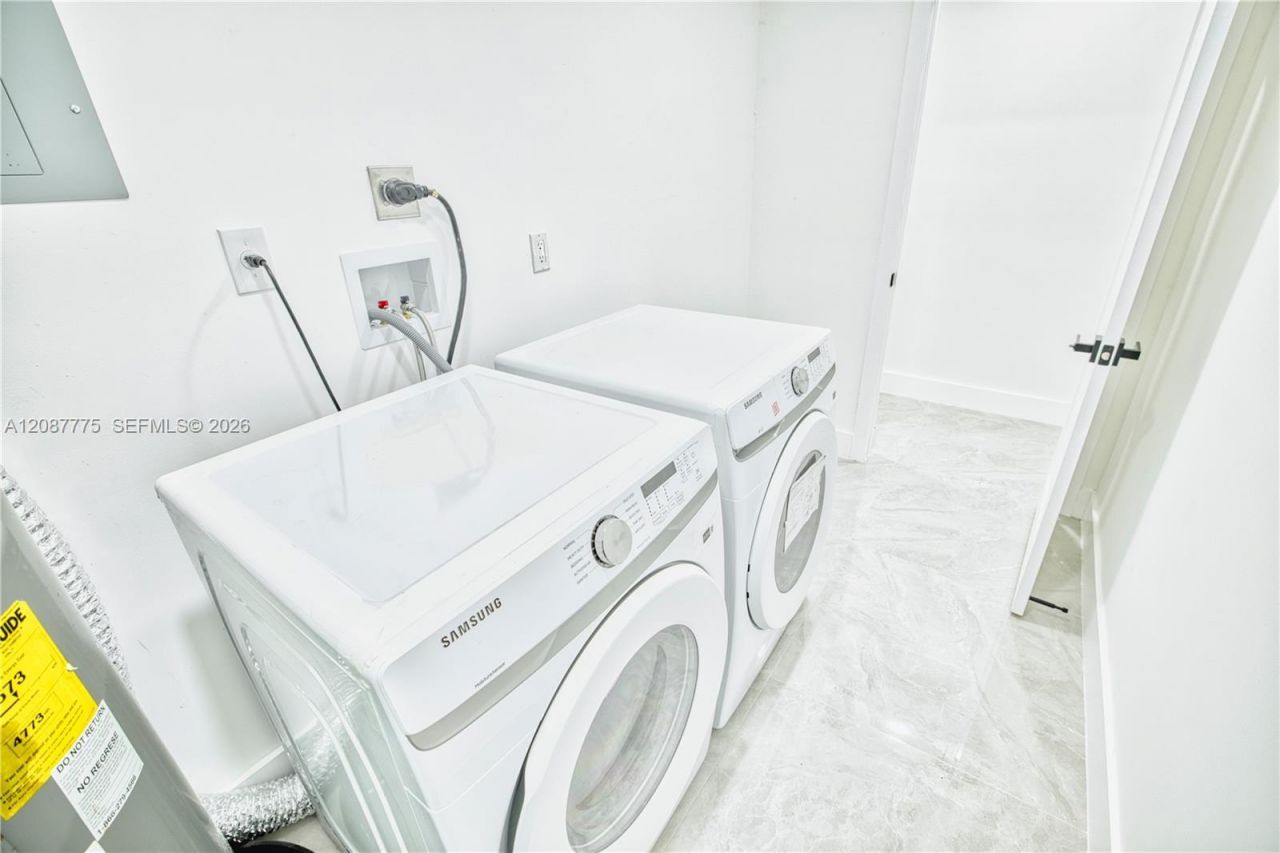 11301 SW 201st St, Miami, FL 33189 Photo
