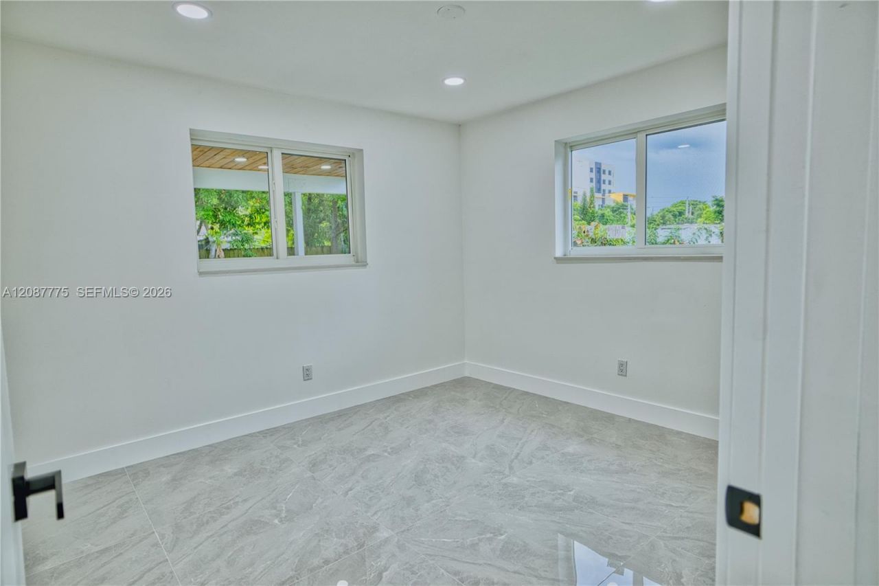 11301 SW 201st St, Miami, FL 33189 Photo