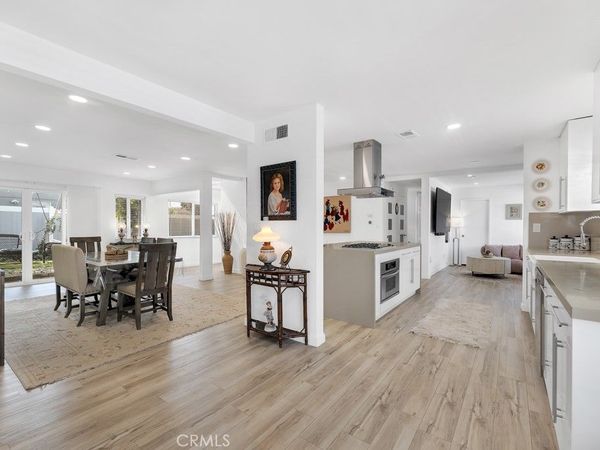 22736 Schoolcraft, West Hills, CA 91307