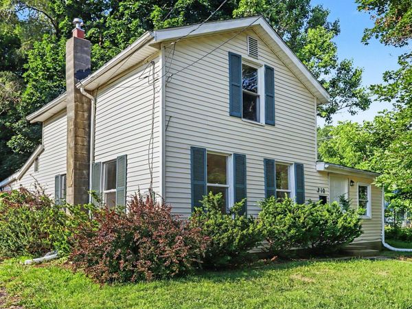 310 Locust Street, Marshall, MI 49068
