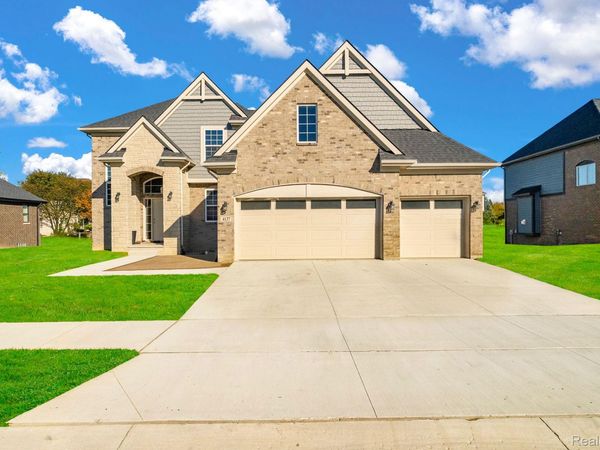 26608 Hidden Ridge DR S Drive, Chesterfield Township, Mi 48051
