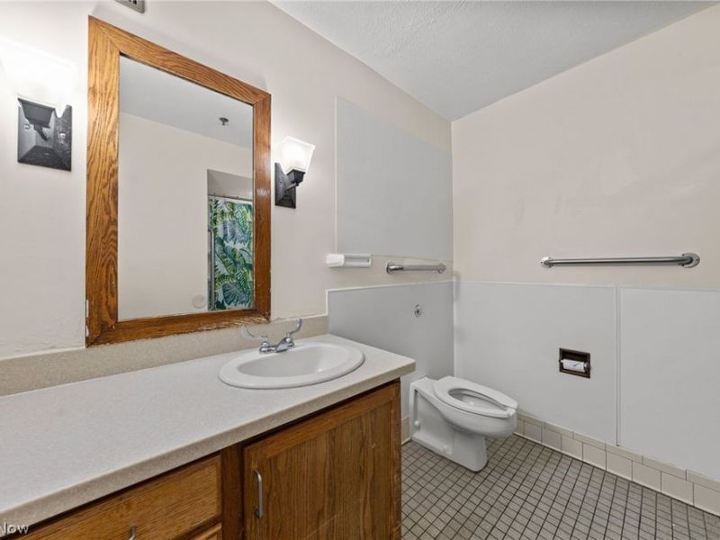 1455 Lander Road, Mayfield Heights, OH 44124 Photo 16