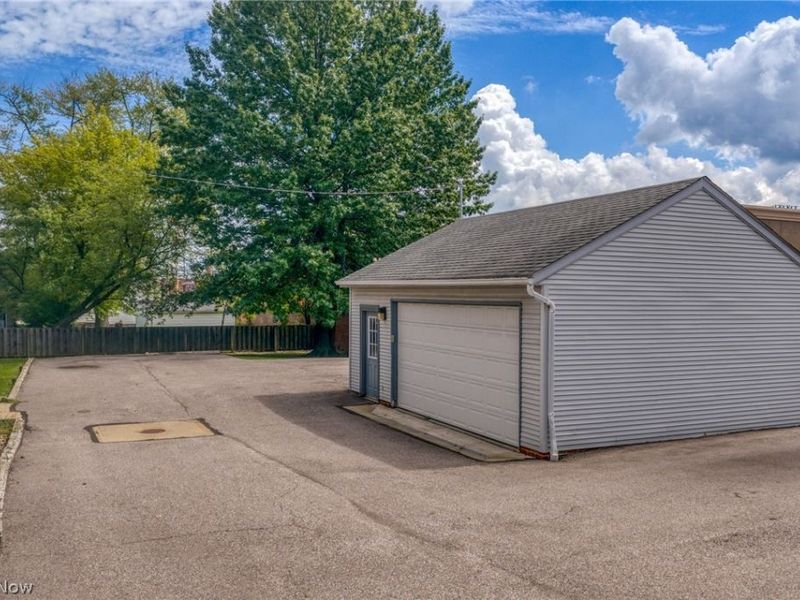 1455 Lander Road, Mayfield Heights, OH 44124 Photo 40