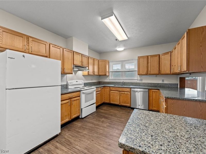 1455 Lander Road, Mayfield Heights, OH 44124 Photo 9