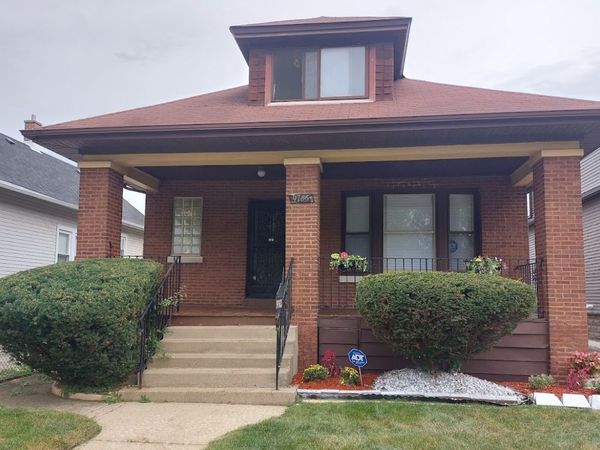 9765 S Winston Avenue, Chicago, IL 60643