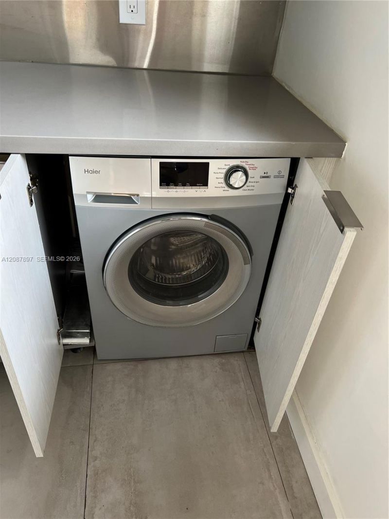 932 7th St, Unit 932D, Miami Beach, FL 33139 Photo
