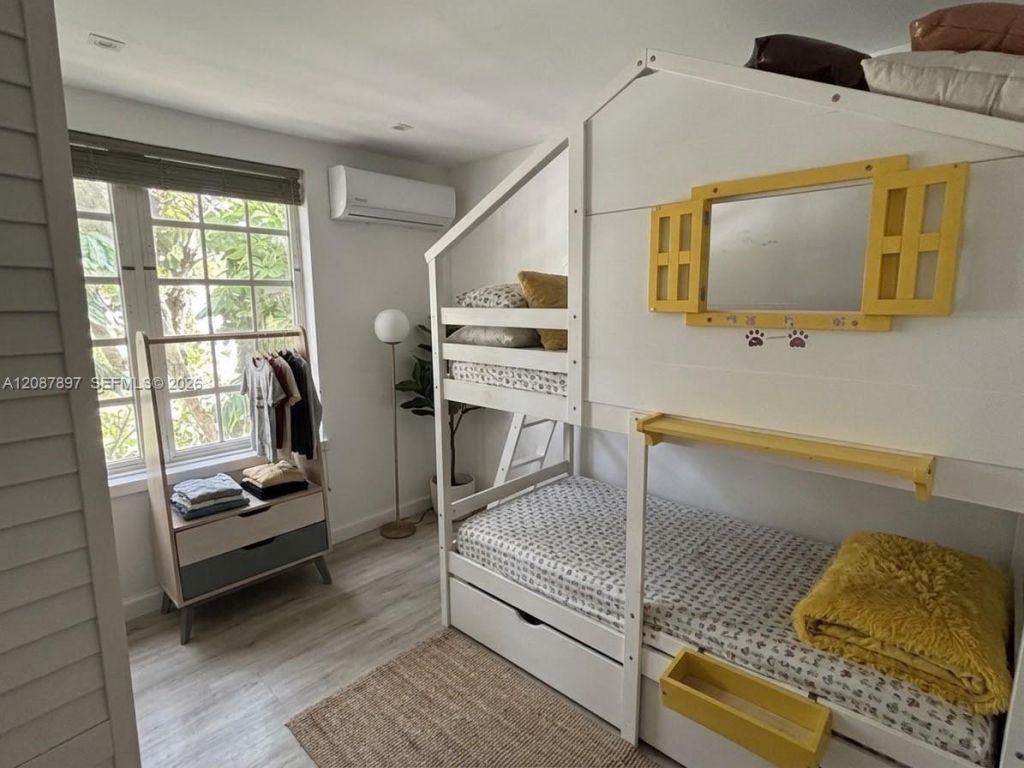932 7th St, Unit 932D, Miami Beach, FL 33139 Photo