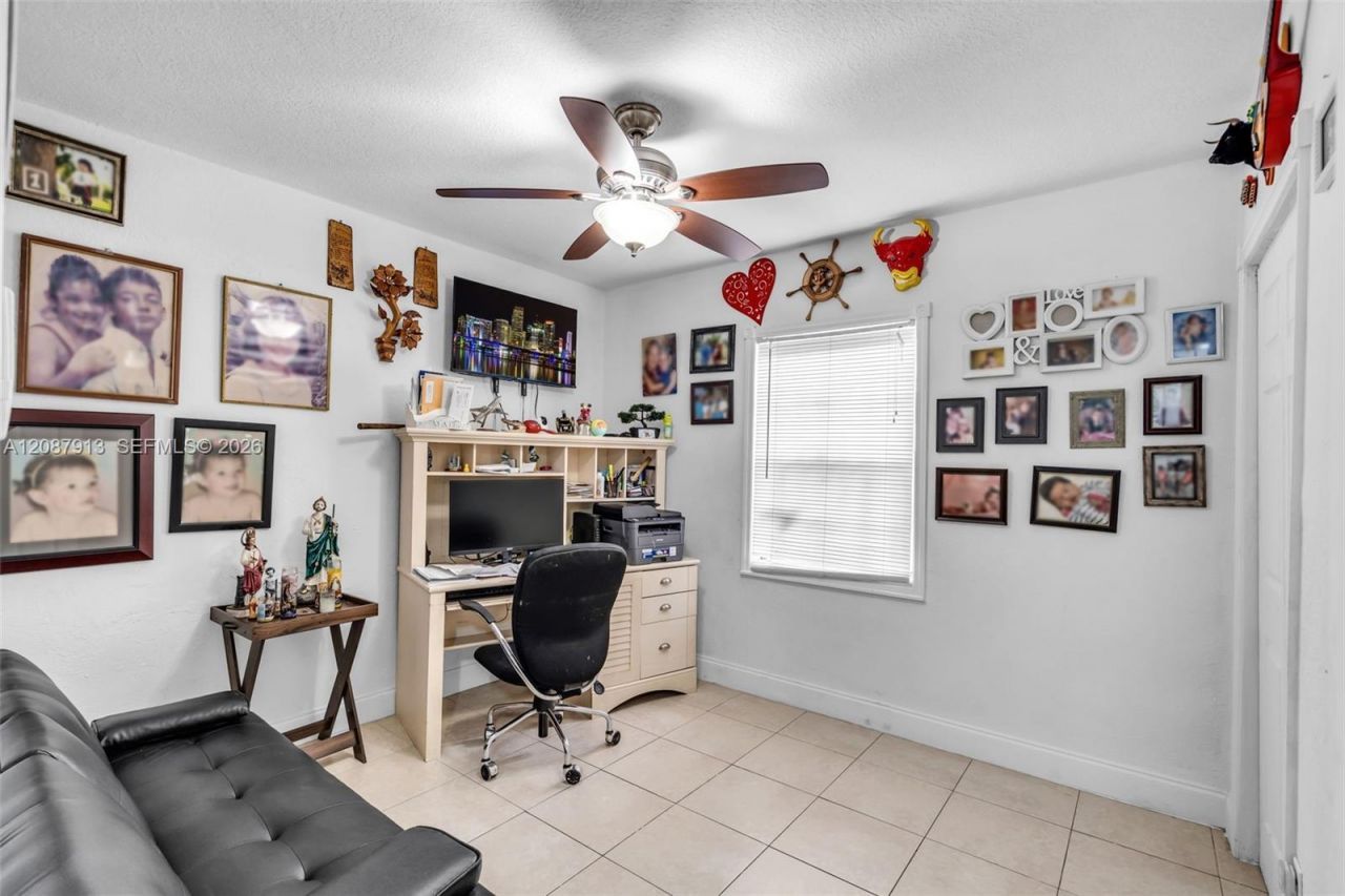 735 NW 129th St, North Miami, FL 33168 Photo