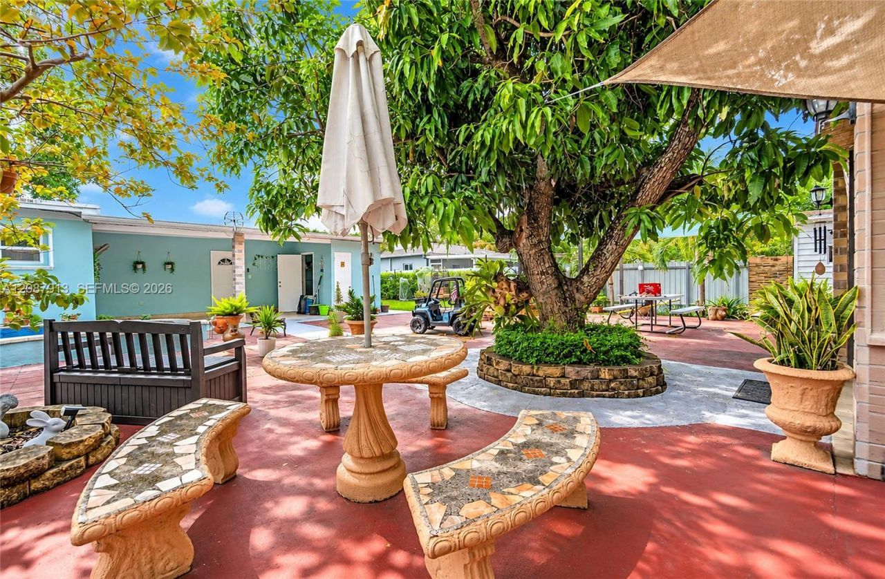 735 NW 129th St, North Miami, FL 33168 Photo