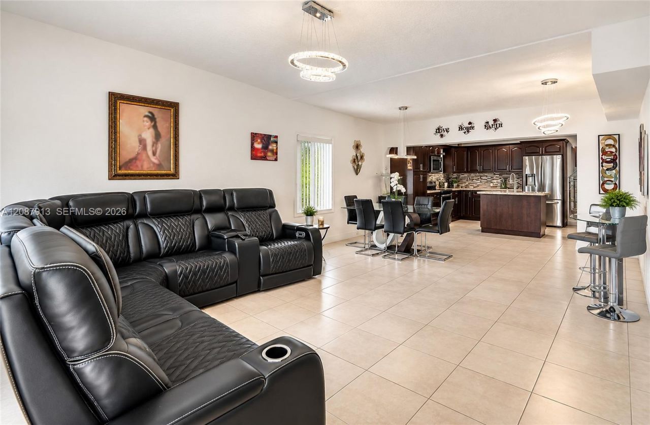 735 NW 129th St, North Miami, FL 33168 Photo