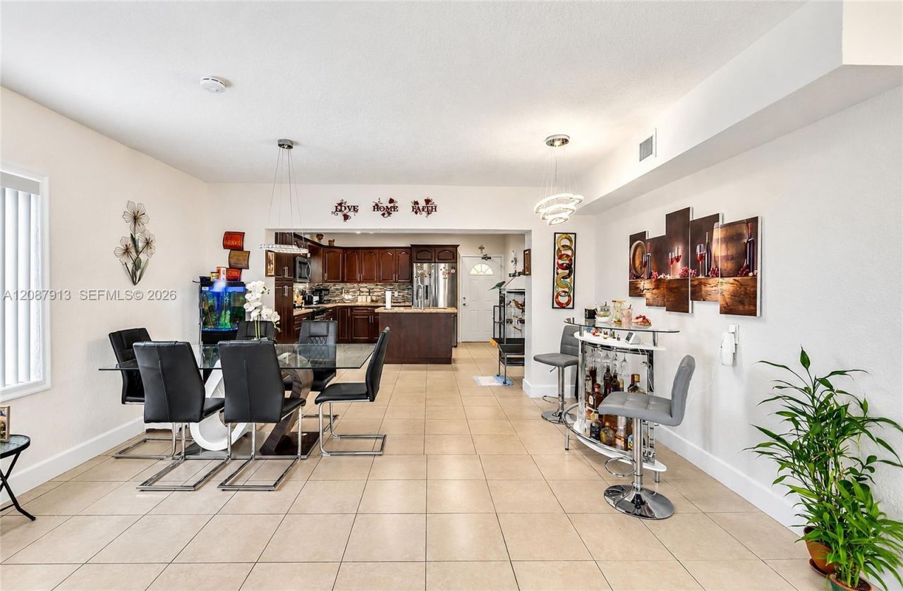735 NW 129th St, North Miami, FL 33168 Photo