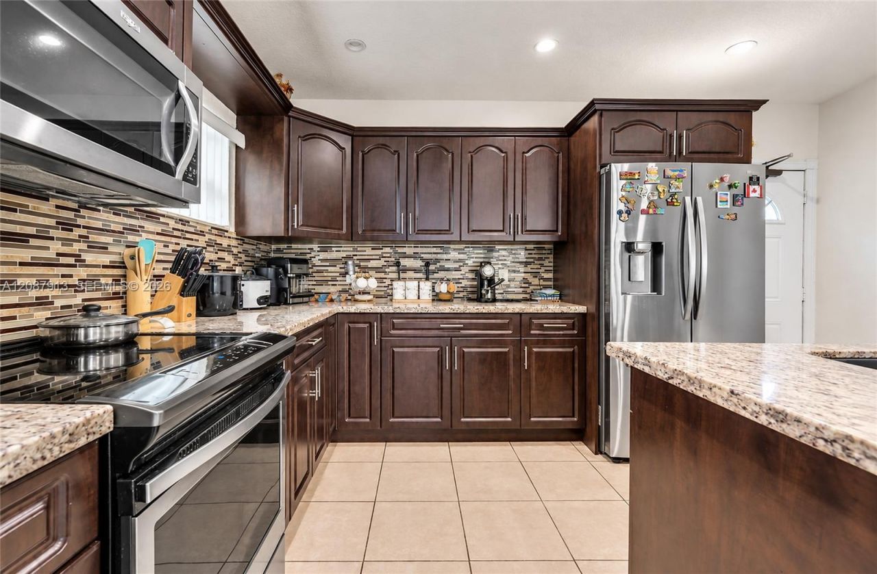 735 NW 129th St, North Miami, FL 33168 Photo