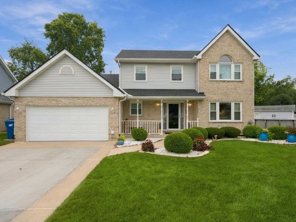 14101 E Laramie Court, Crestwood, IL 60418