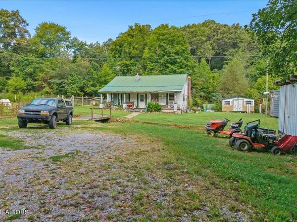 558 County Road 130 , Athens, TN 37303
