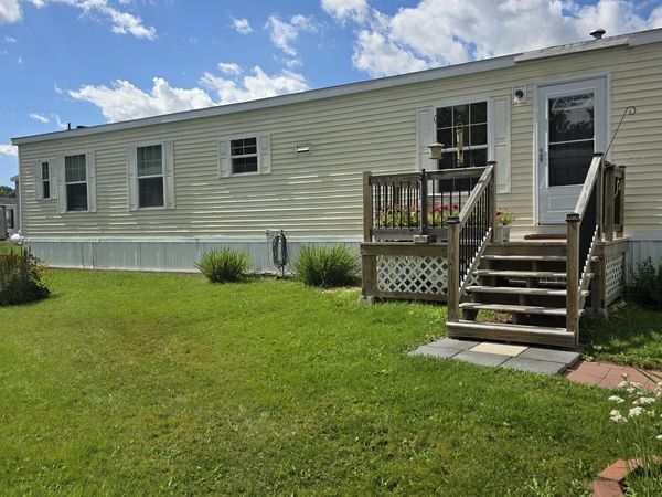 3 Parkview Lane, Lewiston, ME 04240