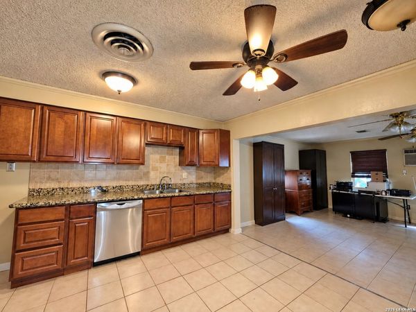 807 Frio, Cotulla, TX 78014