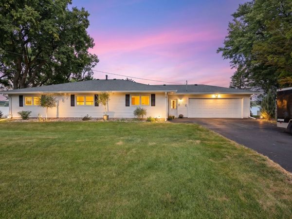 17807 Route 84 Route N, East Moline, IL 61244