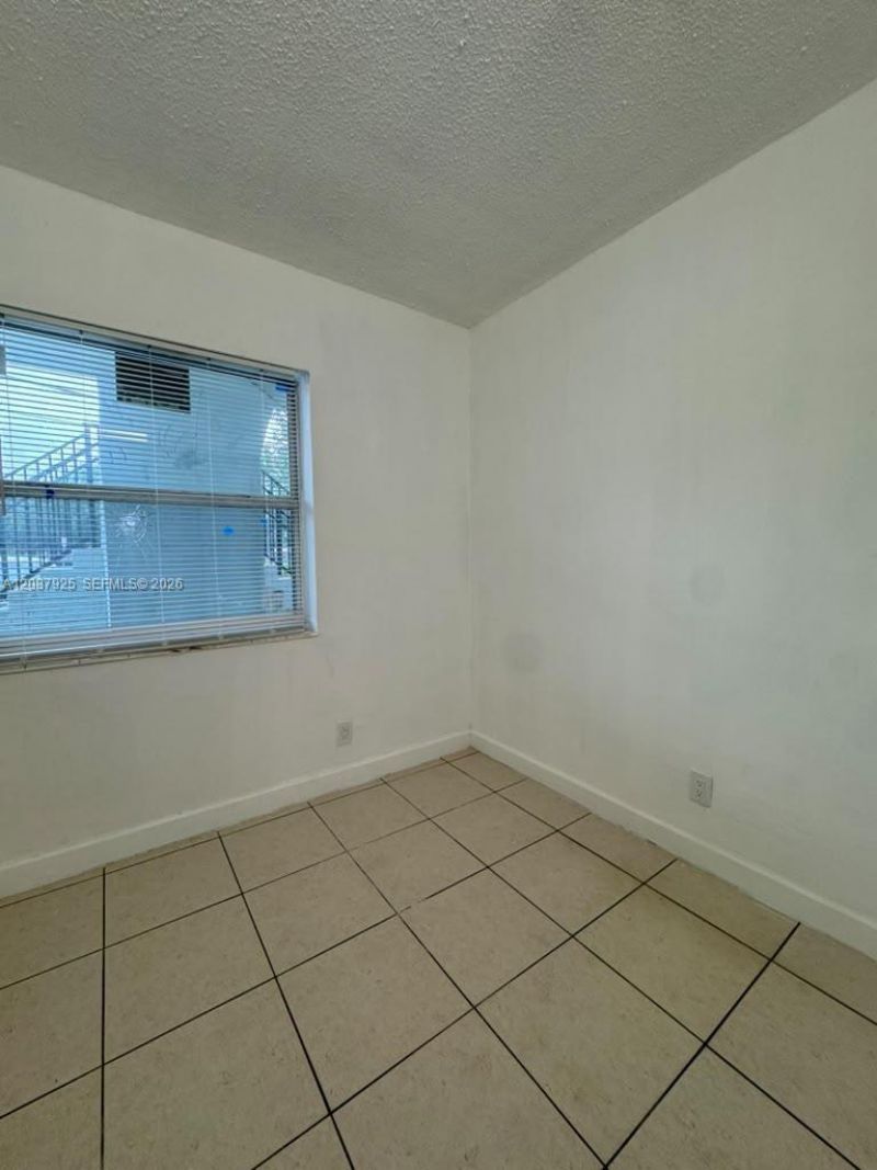 325 NW 15th St, Unit 5, Pompano Beach, FL 33060 Photo