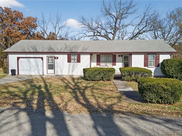 608 W Drennon Street, Cole Camp, MO 65325