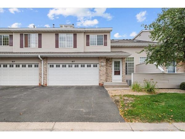 617 Grandview Way, Hudson, WI 54016
