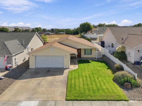 1031 Liberty Dr, Clarkston, WA 99403