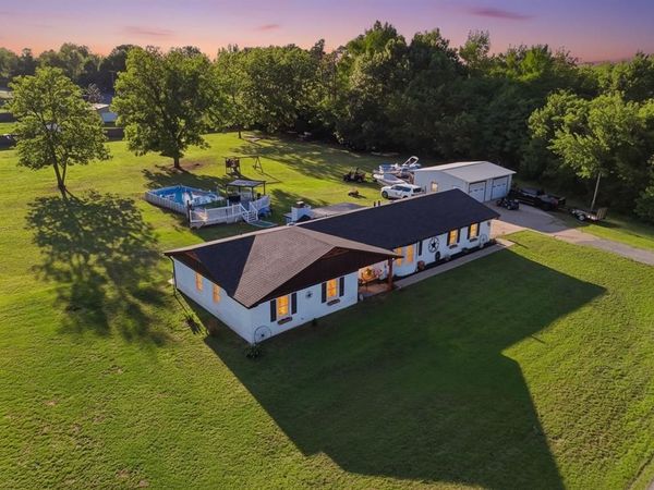 32 S Quail Drive, Ninnekah, OK 73067