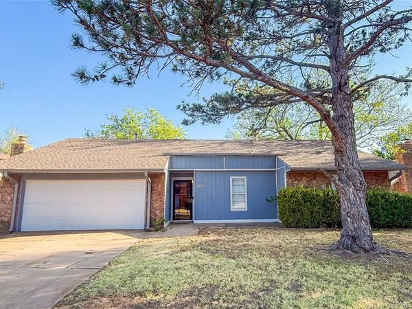 2112 Oakvista Circle, Norman, OK 73071