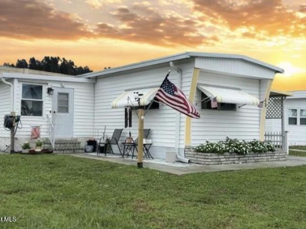 228 Holiday Park Boulevard NE , Palm Bay, FL 32907