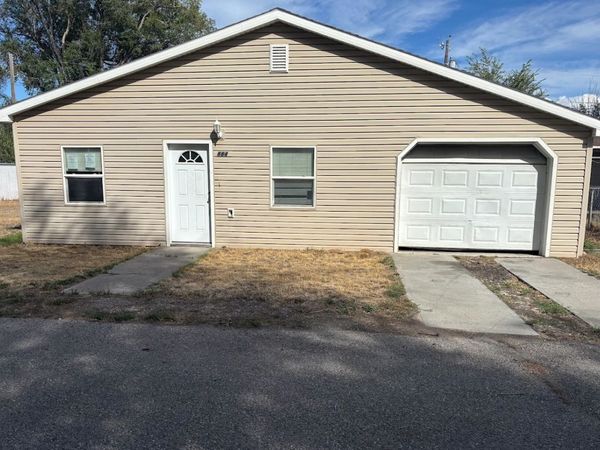884 Wandell CT, Blackfoot, ID 83221