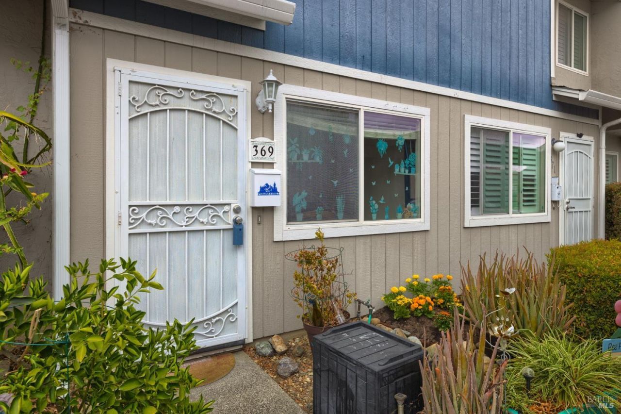 369 Eldridge Avenue, Vacaville, CA 95688 Main Photo