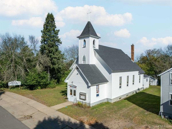 103 Blossom Street, Iron River, MI 49935