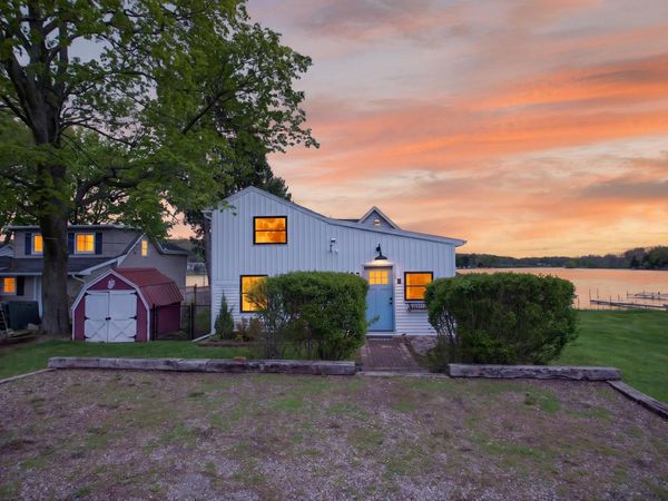 622 Swains Lake Drive, Concord, MI 49237
