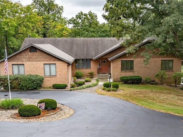 106 Lake Drive, Alton, IL 62002