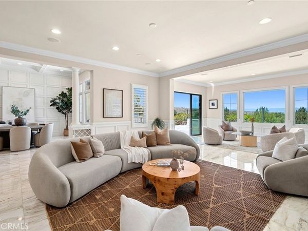 111 Shady Arbor, Irvine, CA 92618