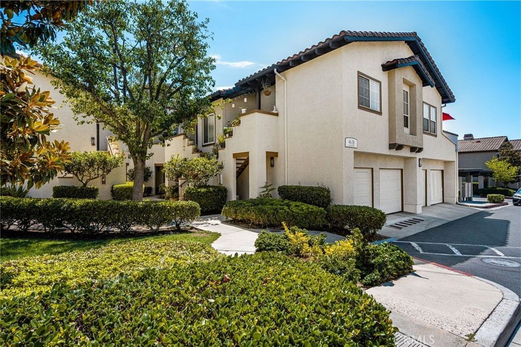 54 Via Contento, Rancho Santa Margarita, CA 92688 Main Photo