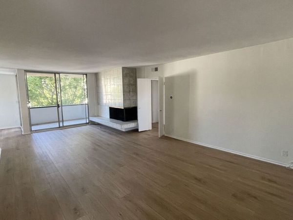 9930 Durant Drive, Unit 4, Beverly Hills, CA 90212