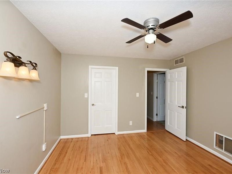2180 N Revere Road , Akron, OH 44333 Photo 38