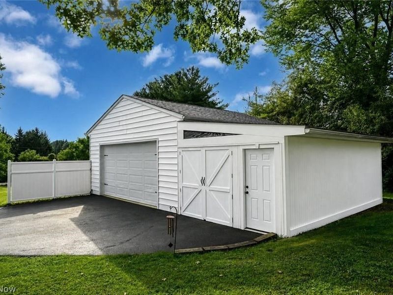 2180 N Revere Road , Akron, OH 44333 Photo 42