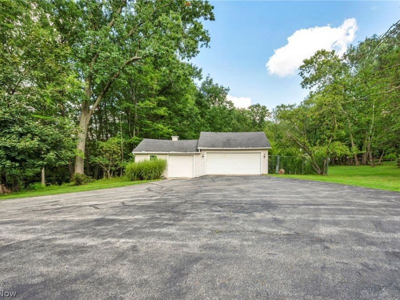 178 Gilbert Drive, Bedford, OH 44146 Photo 8