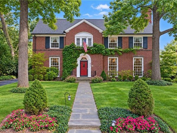 2975 Falmouth Road, Shaker Heights, OH 44122