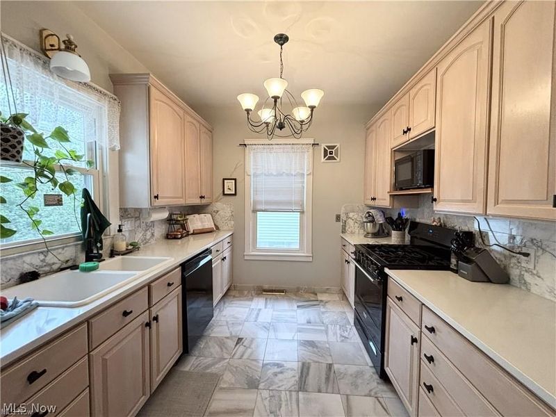15426 Clifton Boulevard, Lakewood, OH 44107 Photo 8