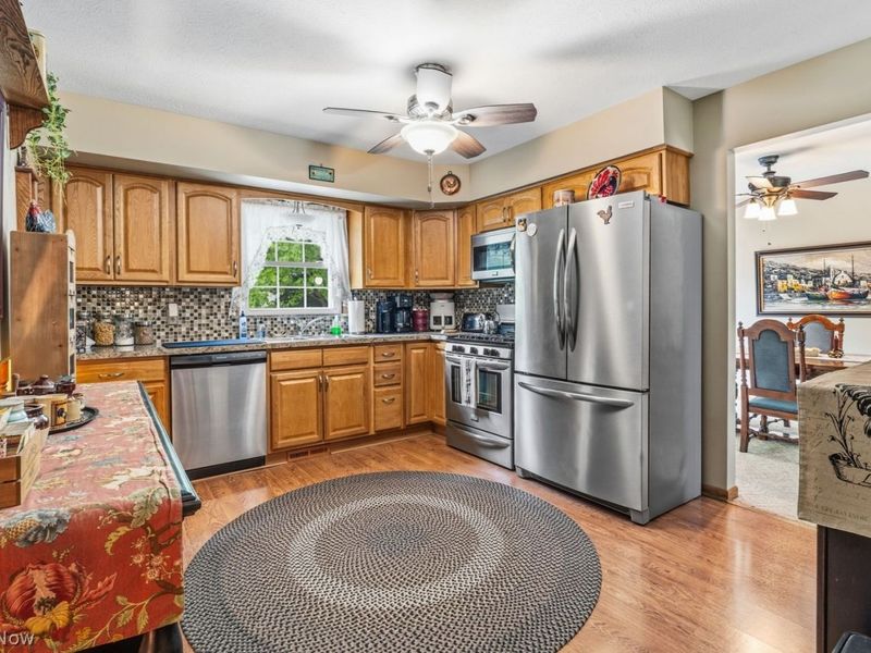 1401 Harvest Circle NE, Massillon, OH 44646 Photo 12
