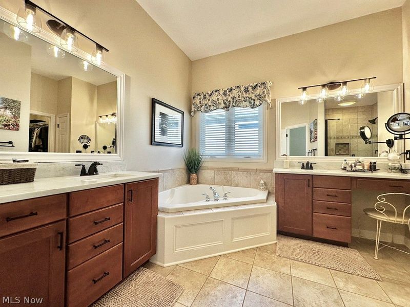 239 Prestwick Drive , Broadview Heights, OH 44147 Photo 12