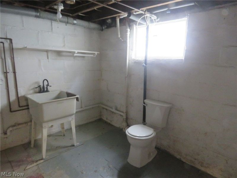 1768 E 33rd Street, Lorain, OH 44055 Photo 14