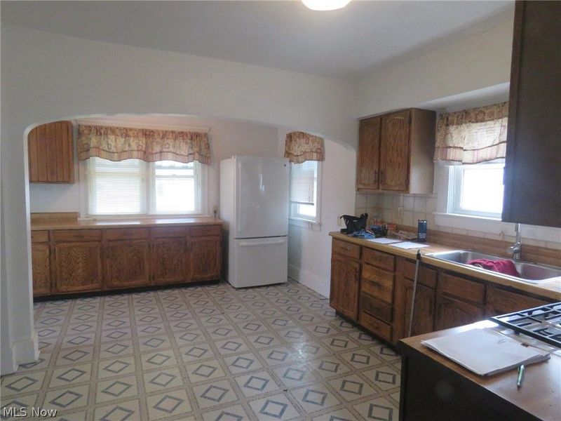 1768 E 33rd Street, Lorain, OH 44055 Photo 6
