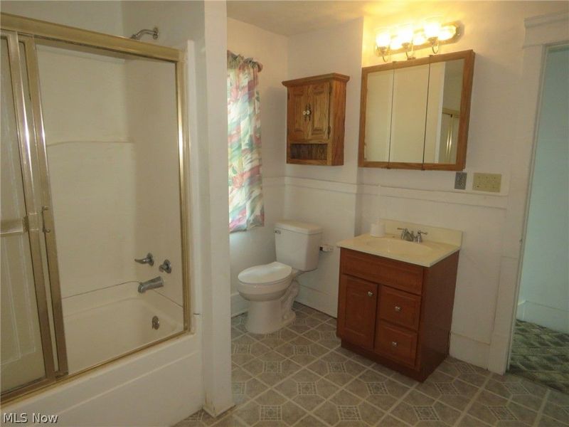 1768 E 33rd Street, Lorain, OH 44055 Photo 9