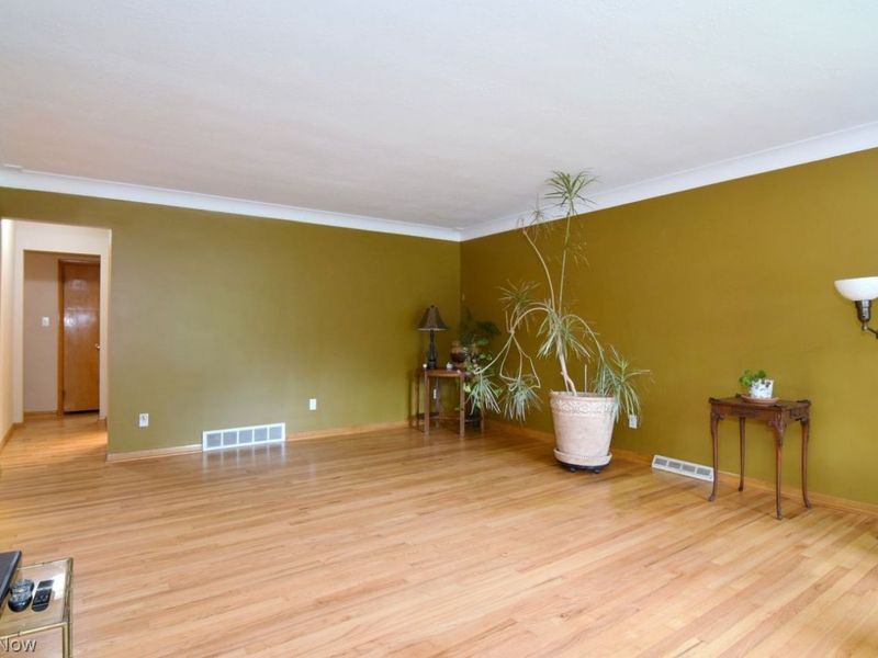 134 Lloyd Road, Euclid, OH 44132 Photo 9
