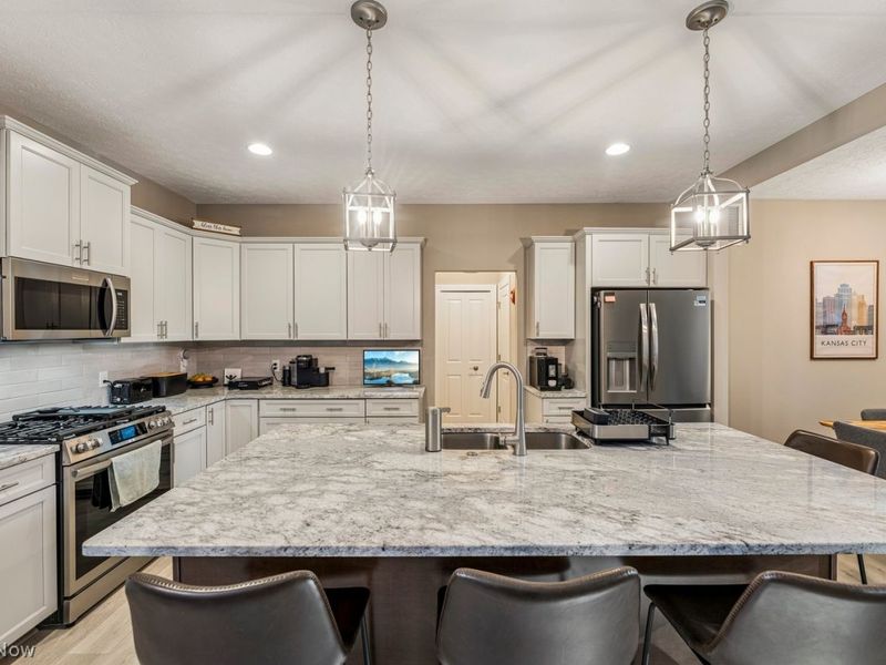 613 Monteforte Court , Avon Lake, OH 44012 Photo 5