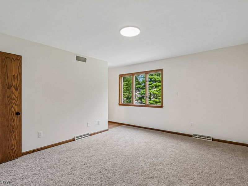 8625 Four Seasons Trail, Poland, OH 44514 Photo 28